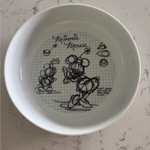Disney Minnie Mouse sketchbook ceramic serving bowl